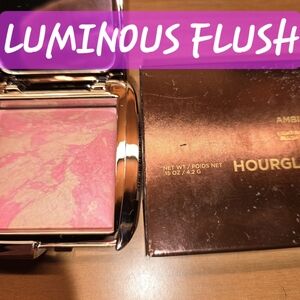 HOURGLASS BLUSH BUNDLE